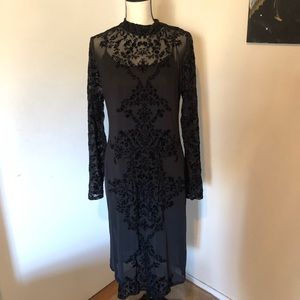 NWT Long sleeve lace midi dress